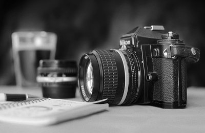 廣告片拍攝過程中空鏡頭通常扮演什么角色？