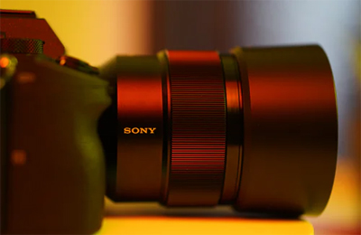 如何通過光影對比與構(gòu)圖增強藝術(shù)感？