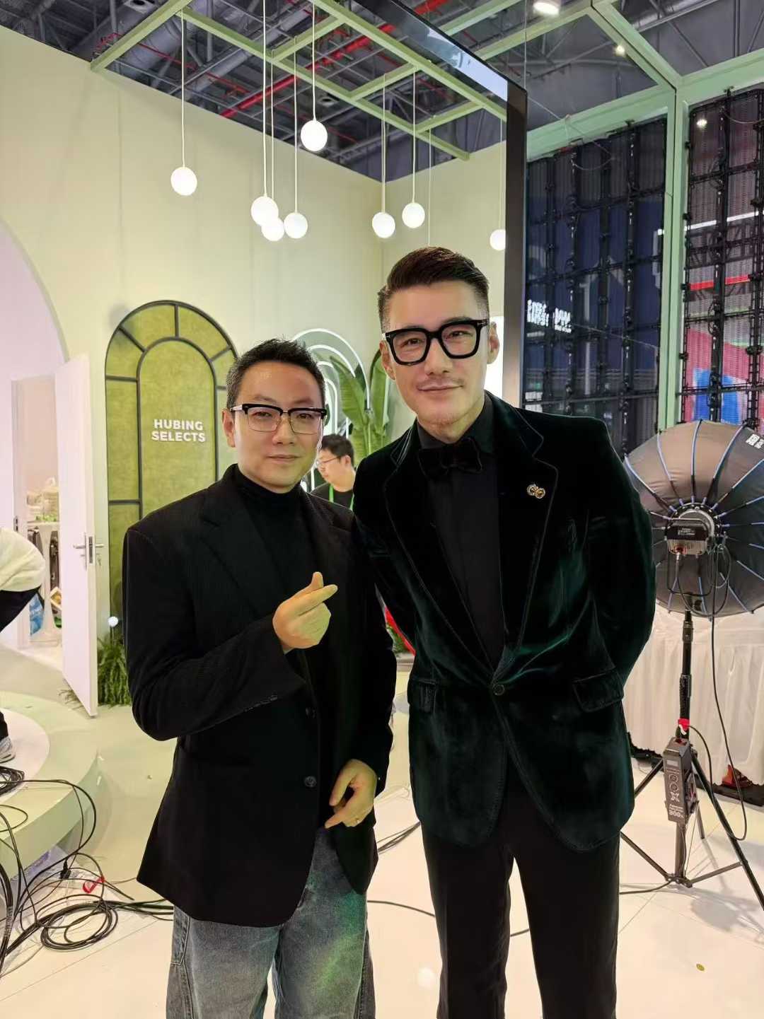 順動(dòng)進(jìn)博會(huì)雙展館亮相