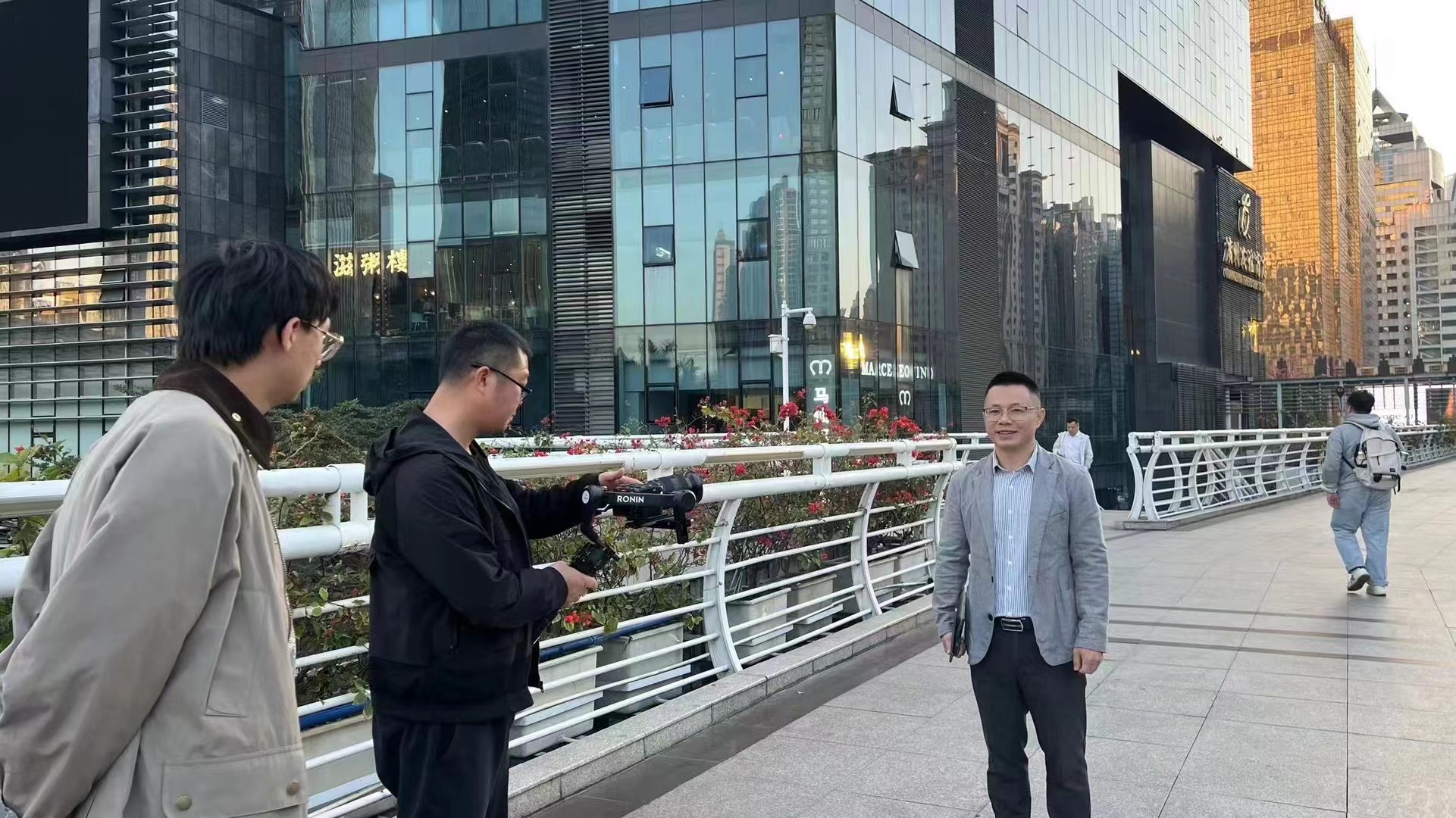 天南海北，順動廣告拍攝老百姓創(chuàng)業(yè)故事